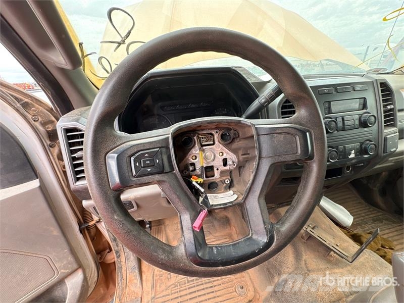 Ford F-250 Camiones de cama baja