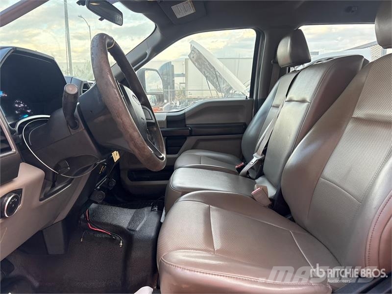 Ford F-250 皮卡.傳統半斗卡車/側卸板