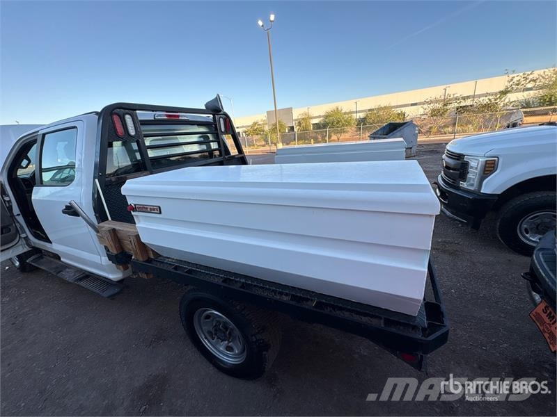 Ford F-250 Platformas/izkraušana no sāniem