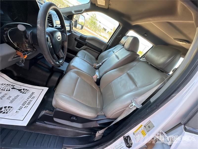 Ford F-250 Cabins and interior