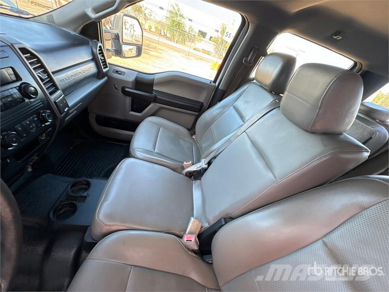 Ford F-250 كابينة والداخلية