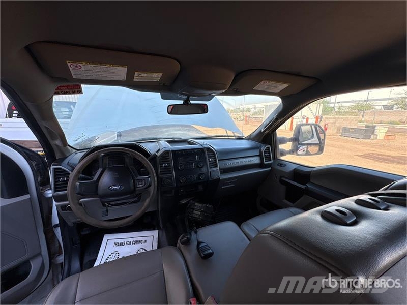 Ford F-250 Tovornjaki s kesonom/platojem