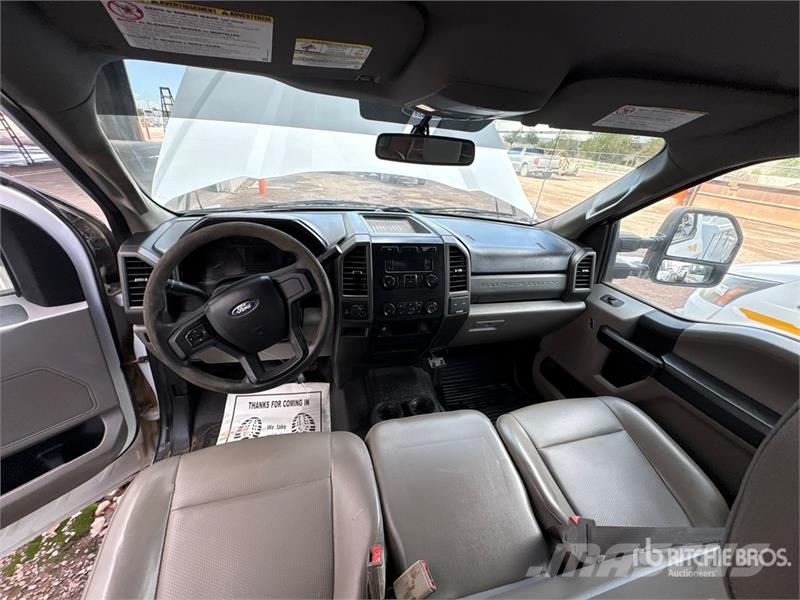 Ford F-250 皮卡车