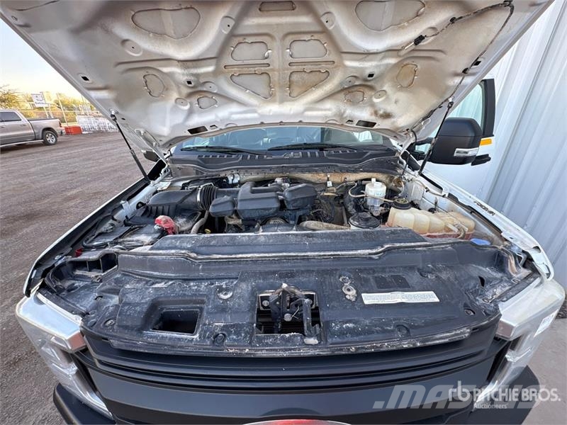 Ford F-250 Platformas/izkraušana no sāniem