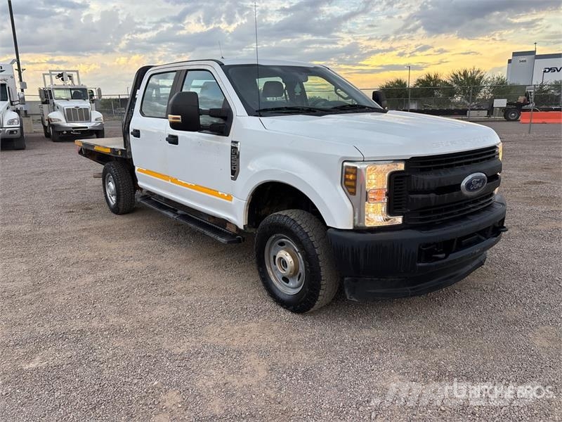 Ford F-250 Flatbed / Dropside trucks