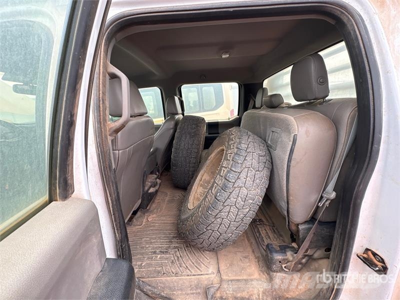 Ford F-250 Camiones de cama baja