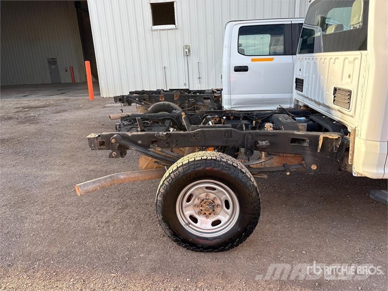 Ford F-250 驾驶室与内部