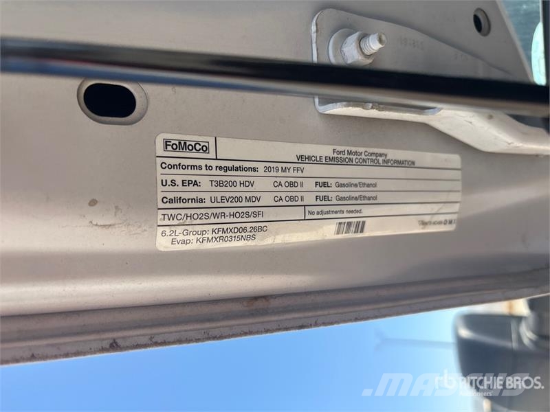 Ford F-250 4x2 Crew Cab Pickup Άλλα Vans