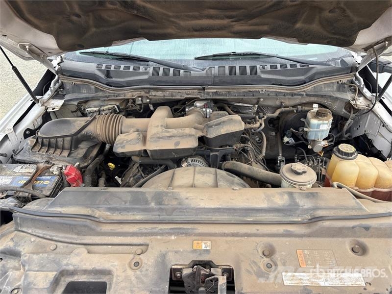 Ford F-250 4x2 Crew Cab Pickup Прочие фургоны