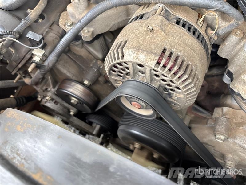 Ford F-250 4x2 Crew Cab Pickup Drugi