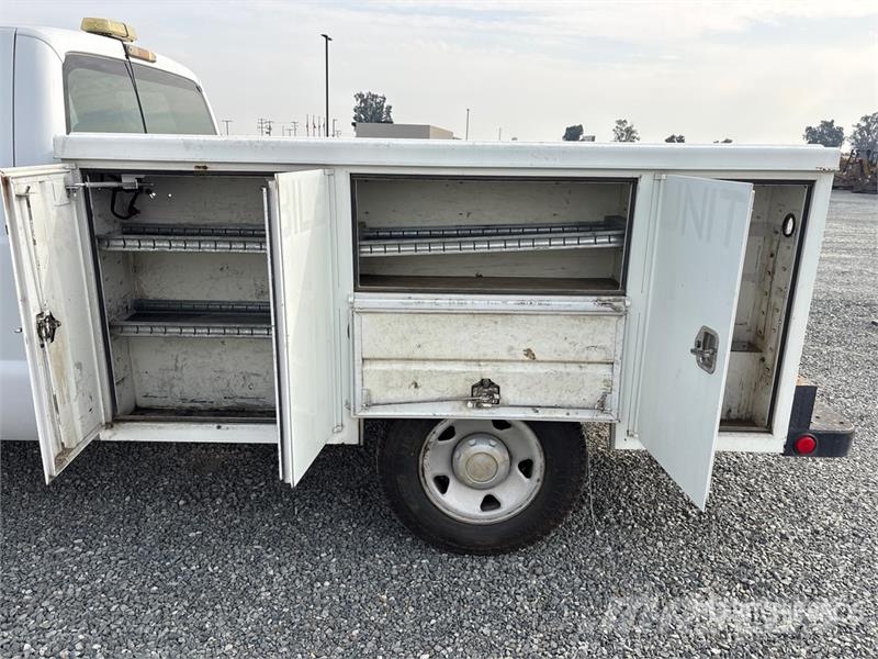 Ford F-250 4x2 Extended Cab Utility Truck شاحنات خفيفة/مفصلية الجوانب