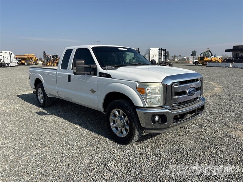 Ford F-250 4x2 Extended Cab Pickup Autre fourgon / utilitaire