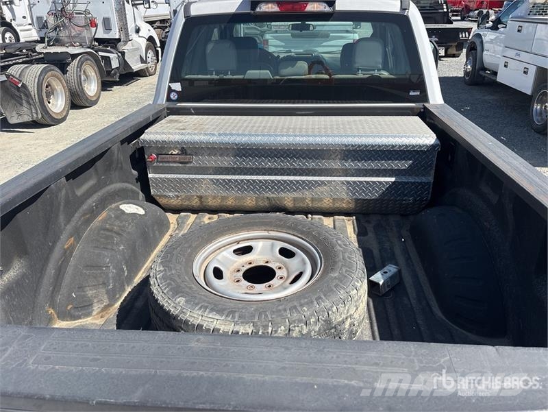 Ford F-250 4x2 Extended Cab Pickup その他