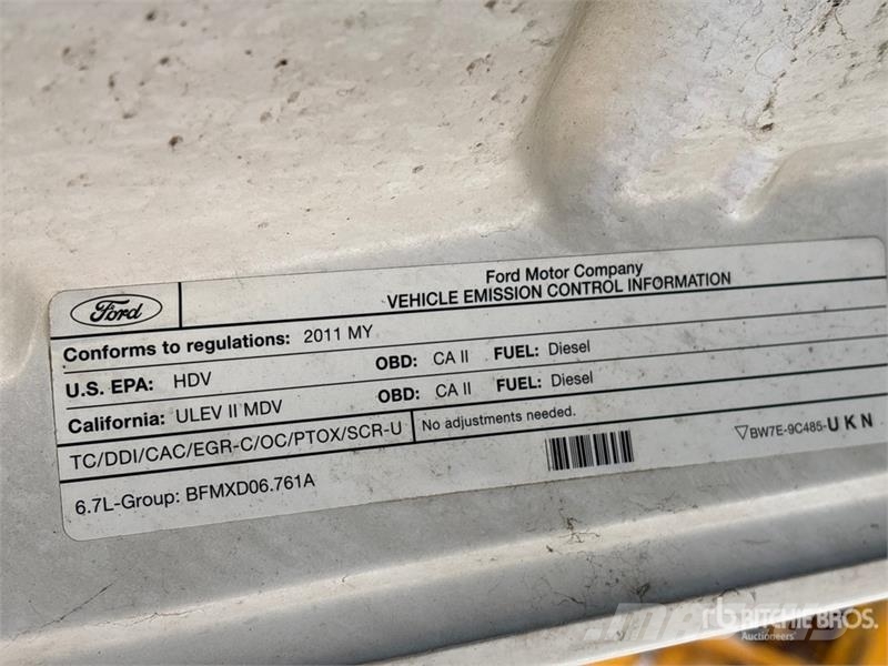 Ford F-250 4x2 Extended Cab Pickup Autre fourgon / utilitaire