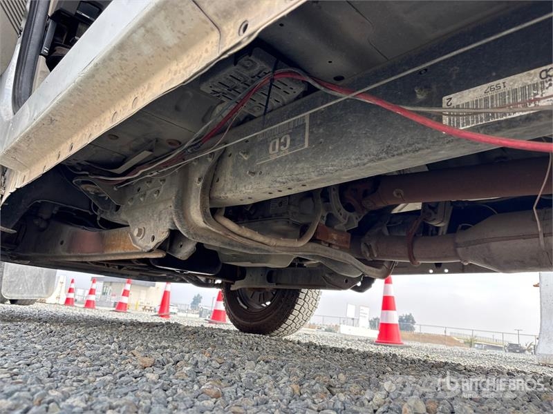 Ford F-250 4x2 Extended Cab Utility Truck شاحنات خفيفة/مفصلية الجوانب