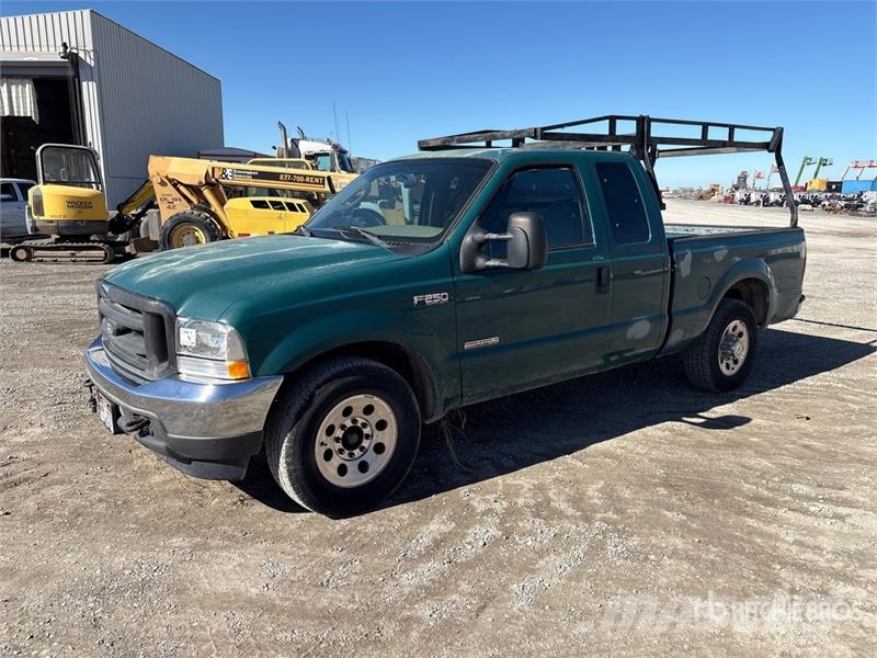 Ford F-250 4x2 Extended Cab Pickup Drugi