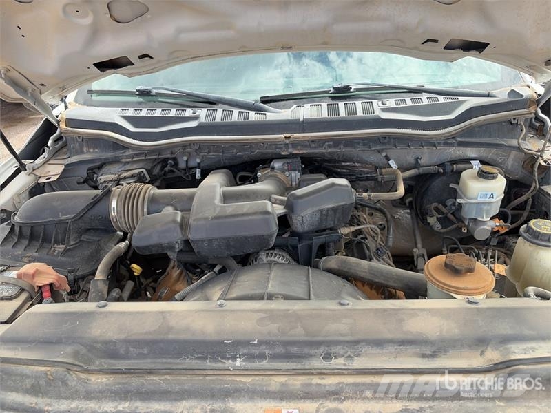 Ford F-250 4x2 Extended Cab Utility Truck Пикапи