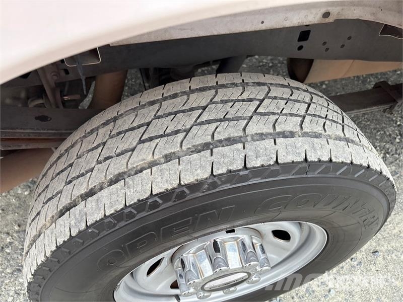 Ford F-250 4x2 Extended Cab Pickup Outro