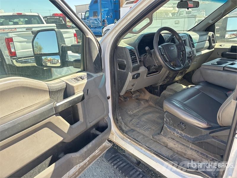 Ford F-250 4x2 Extended Cab Pickup その他