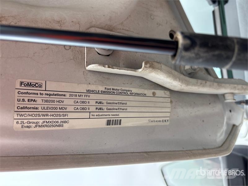 Ford F-250 4x2 Extended Cab Pickup Outro