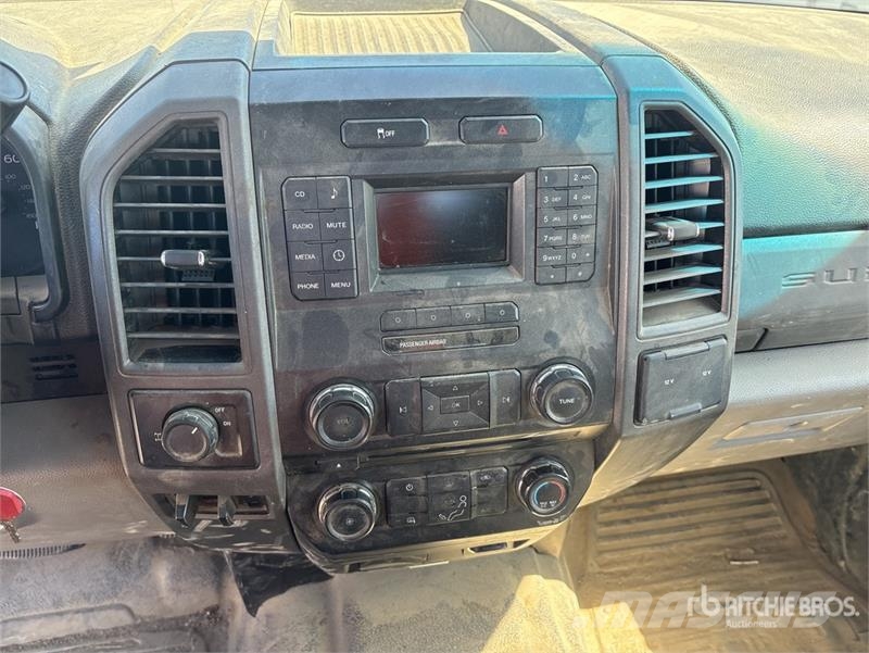 Ford F-250 4x2 Extended Cab Pickup その他