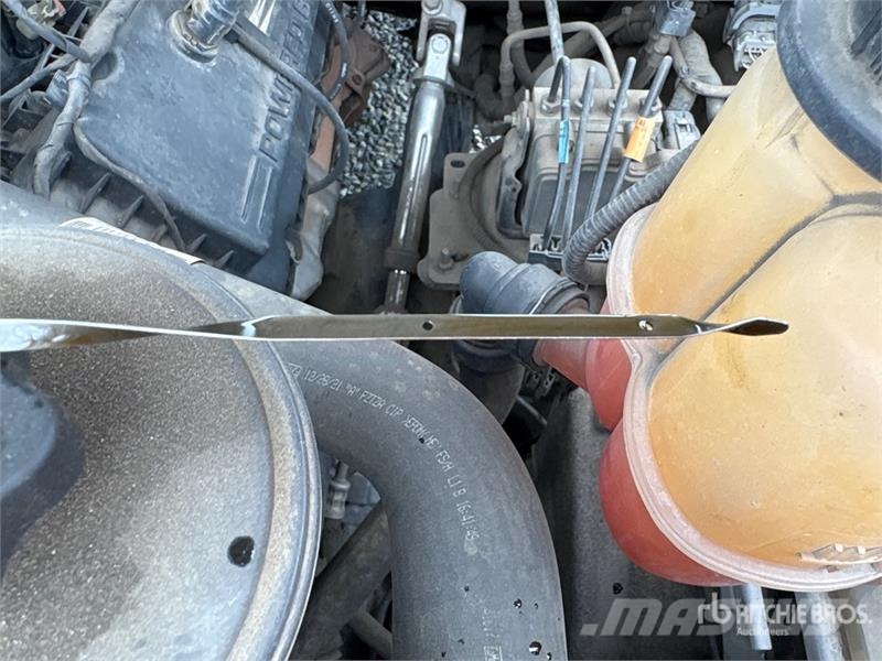 Ford F-250 4x2 Extended Cab Pickup Outro