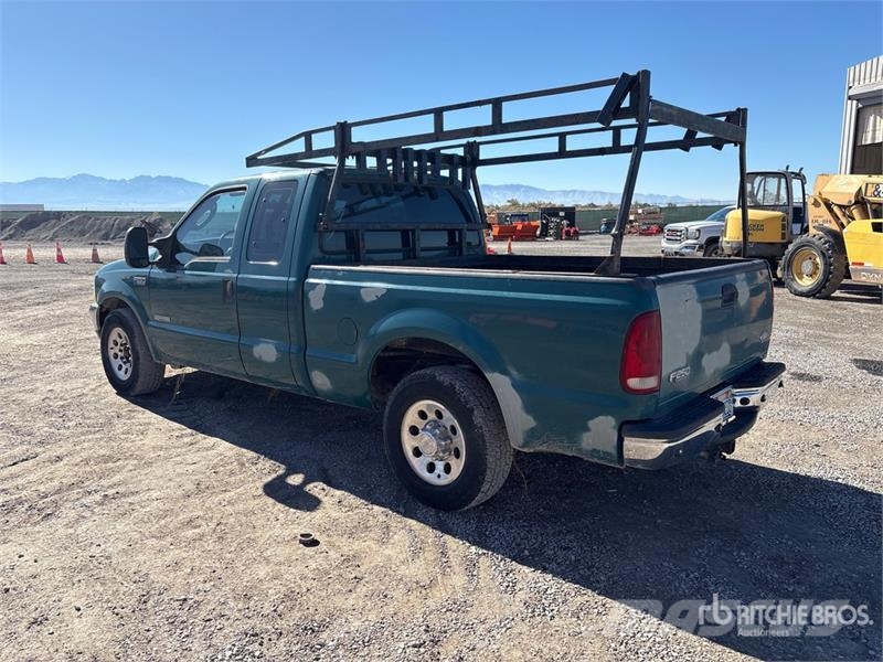 Ford F-250 4x2 Extended Cab Pickup Drugi