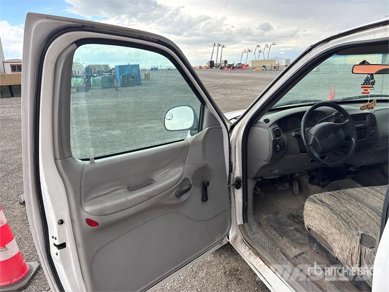Ford F-250 4x2 Pickup 其他