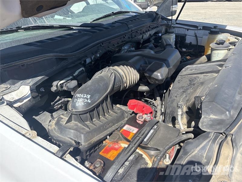 Ford F-250 4x2 Utility Truck Бортовые фургоны