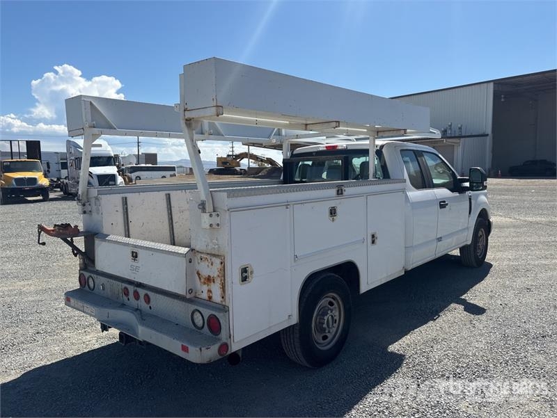 Ford F-250 4x2 Utility Truck Бортовые фургоны