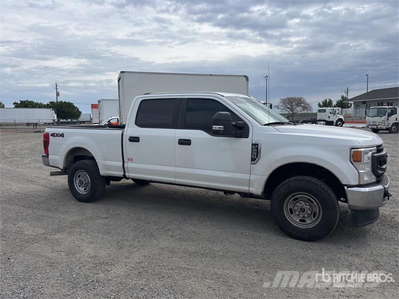 Ford F-250 4x4 Crew Cab Pickup Άλλα Vans