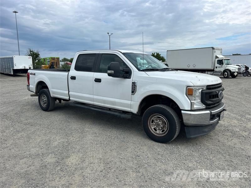 Ford F-250 4x4 Crew Cab Pickup Άλλα Vans