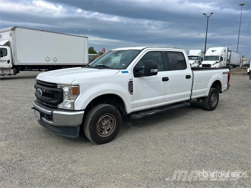 Ford F-250 4x4 Crew Cab Pickup Άλλα Vans