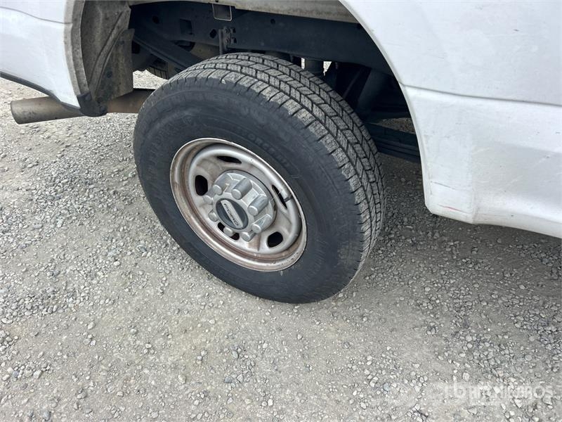 Ford F-250 4x4 Crew Cab Pickup Άλλα Vans