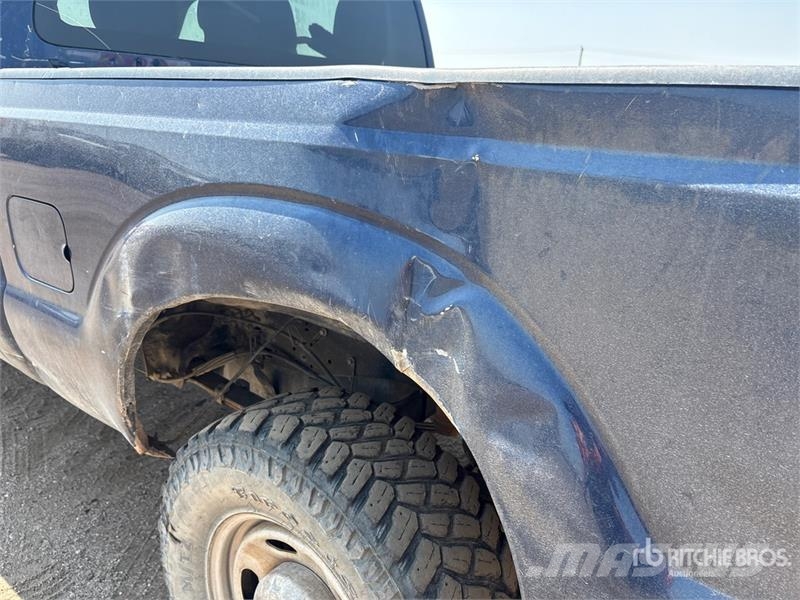 Ford F-250 4x4 Crew Cab Pickup Andere Transporter