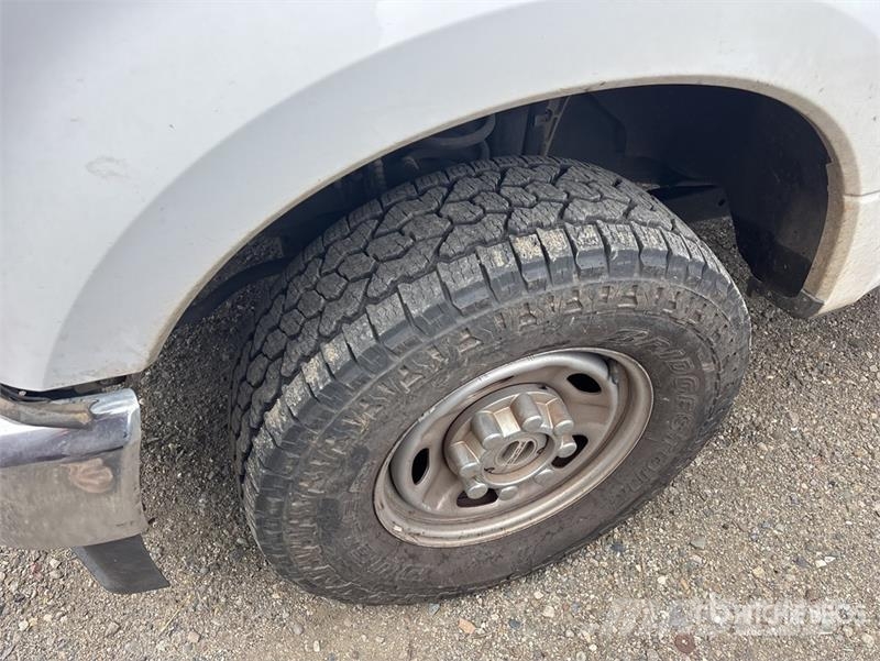 Ford F-250 4x4 Crew Cab Pickup Άλλα Vans