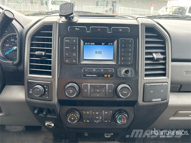 Ford F-250 4x4 Crew Cab Pickup Άλλα Vans