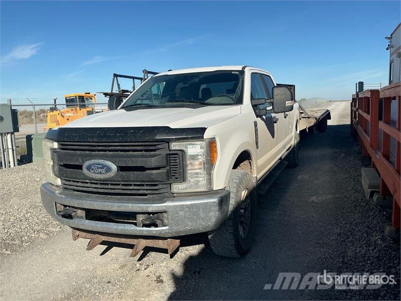 Ford F-250 4x4 Crew Cab Pickup Citi