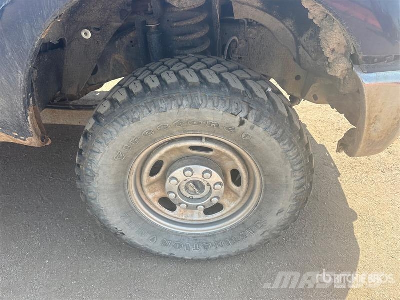 Ford F-250 4x4 Crew Cab Pickup Andere Transporter