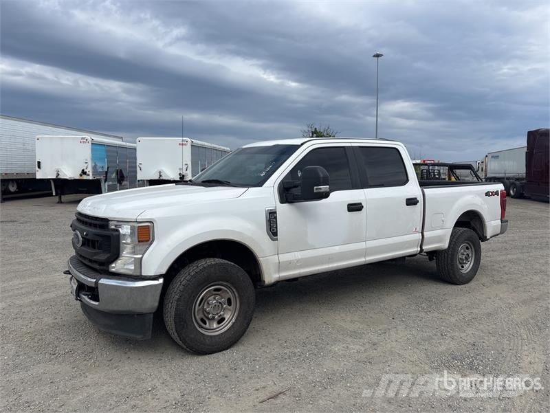 Ford F-250 4x4 Crew Cab Pickup Άλλα Vans