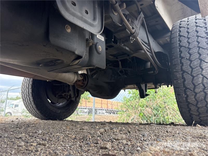 Ford F-250 4x4 Crew Cab Pickup Άλλα Vans