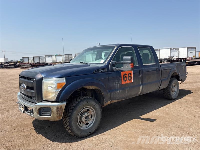 Ford F-250 4x4 Crew Cab Pickup Andere Transporter