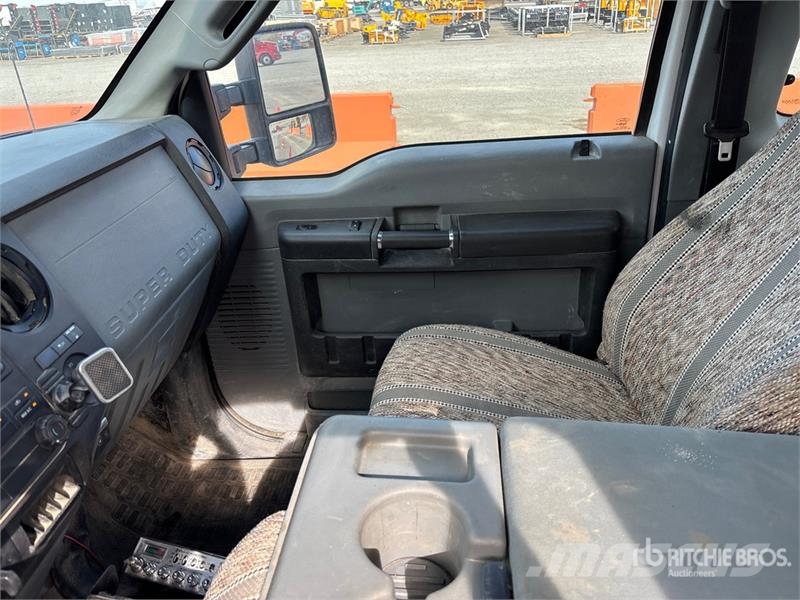 Ford F-250 4x4 Extended Cab Pickup Andre