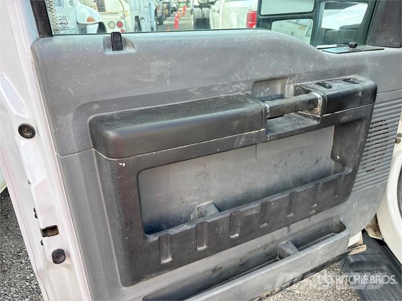 Ford F-250 4x4 Extended Cab Pickup Andre