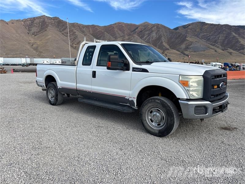 Ford F-250 4x4 Extended Cab Pickup Andre
