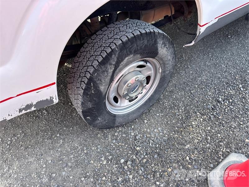 Ford F-250 4x4 Extended Cab Pickup Andre