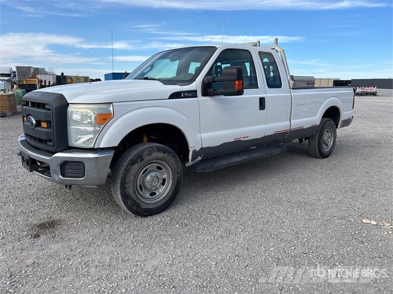 Ford F-250 4x4 Extended Cab Pickup Andre