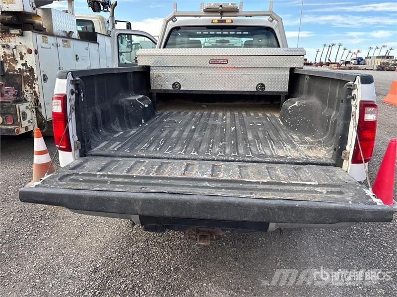Ford F-250 4x4 Extended Cab Pickup Andre