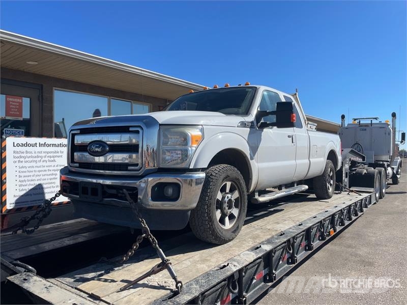 Ford F-250 4x4 Extended Cab Pickup Egyéb