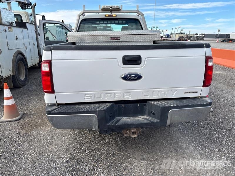 Ford F-250 4x4 Extended Cab Pickup Andre